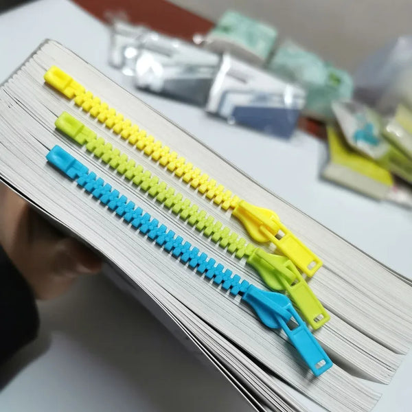 3D Zipper Bookmark. Cute Page Clip